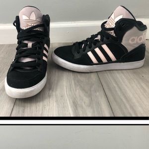 Adidas Sneakers